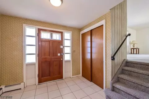 33 Crescent Rd, Wanaque, NJ 07465 photo 3
