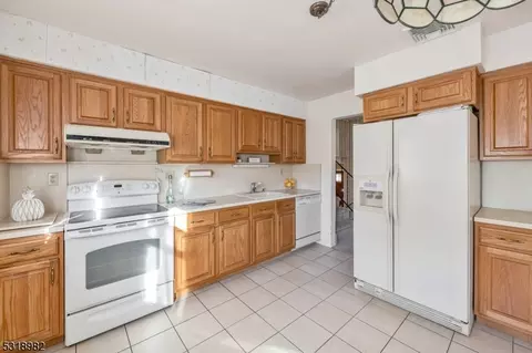 33 Crescent Rd, Wanaque, NJ 07465 photo 10