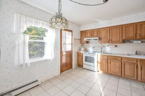 33 Crescent Rd, Wanaque, NJ 07465 photo 9