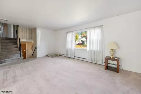 33 Crescent Rd, Wanaque, NJ 07465 photo 6