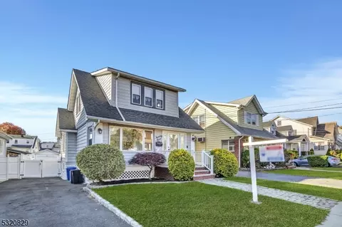 29 Garden Ave, Belleville, NJ 07109