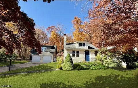 20 Shore Rd, Jefferson, NJ 07849