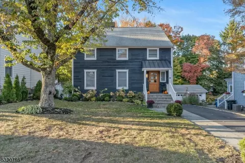 12 Ambar Pl, Bernardsville, NJ 07924