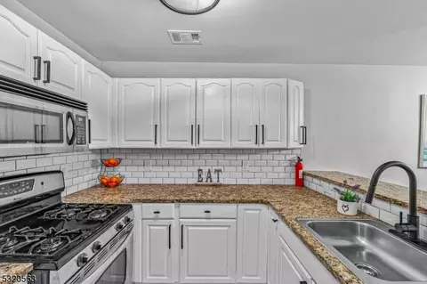 108 Berry St, Hackensack, NJ 07601 photo 7