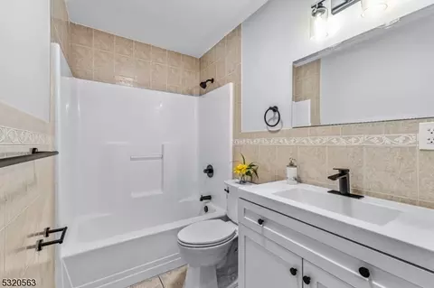 108 Berry St, Hackensack, NJ 07601 photo 18