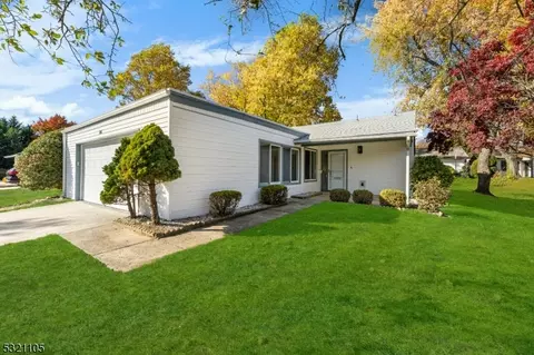83 Banyan Plz # C, Monroe Township, NJ 08831