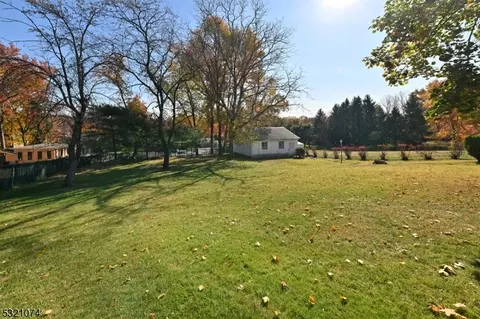 80 Forest Ave, Paramus, NJ 07652 photo 7