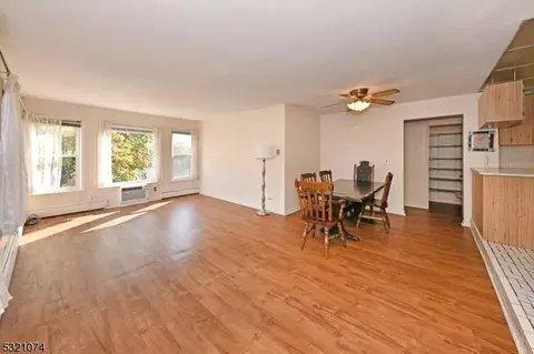 80 Forest Ave, Paramus, NJ 07652 photo 13