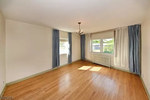 80 Forest Ave, Paramus, NJ 07652 photo 24