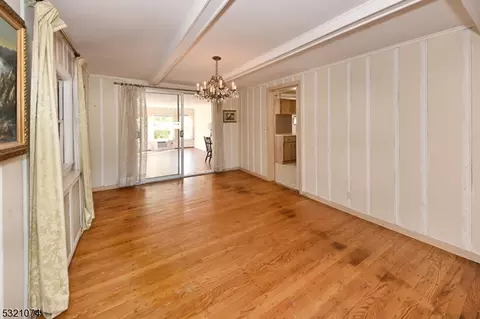 80 Forest Ave, Paramus, NJ 07652 photo 12