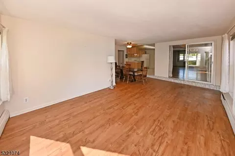 80 Forest Ave, Paramus, NJ 07652 photo 15