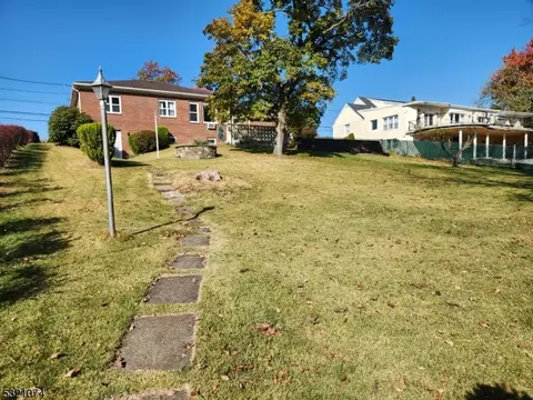 80 Forest Ave, Paramus, NJ 07652 photo 33