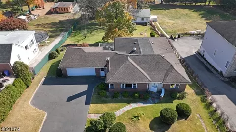 80 Forest Ave, Paramus, NJ 07652 photo 4