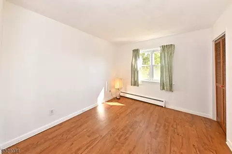 80 Forest Ave, Paramus, NJ 07652 photo 18