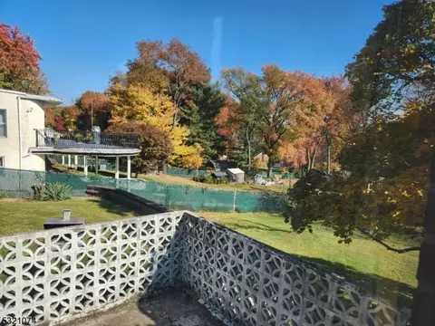 80 Forest Ave, Paramus, NJ 07652 photo 36