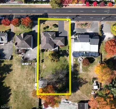 80 Forest Ave, Paramus, NJ 07652 photo 3