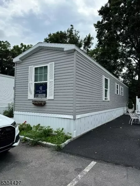 8 White Birch Park, Hampton, NJ 08827 photo 3