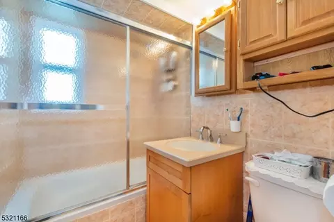 9 Ideal Ct, Nutley, NJ 07110 photo 13