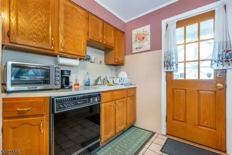 9 Ideal Ct, Nutley, NJ 07110 photo 8