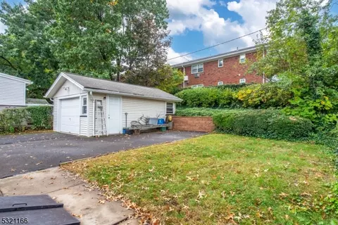 9 Ideal Ct, Nutley, NJ 07110 photo 15