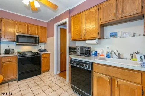 9 Ideal Ct, Nutley, NJ 07110 photo 9