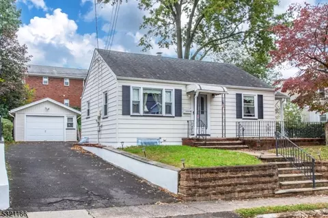 9 Ideal Ct, Nutley, NJ 07110