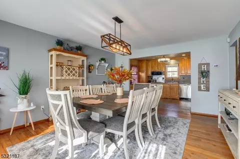 13 Park Pl, Middlesex, NJ 08846 photo 4