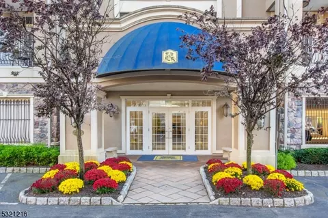 1101 Wickham Ter, Clifton, NJ 07013