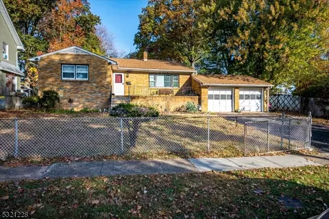 231 E 10th Ave, Roselle, NJ 07203
