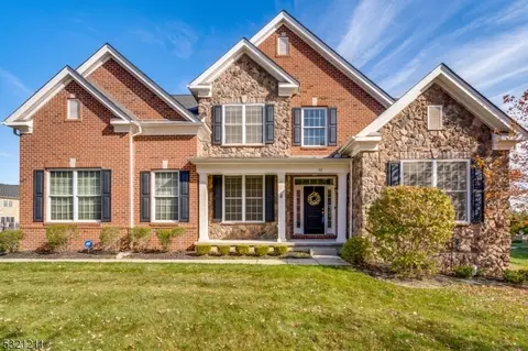 12 Georges Pl, Flemington, NJ 08822