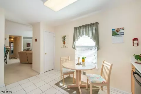 136 Potomac Dr, Basking Ridge, NJ 07920 photo 18