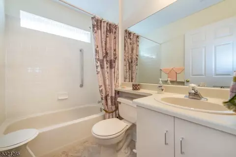 136 Potomac Dr, Basking Ridge, NJ 07920 photo 27