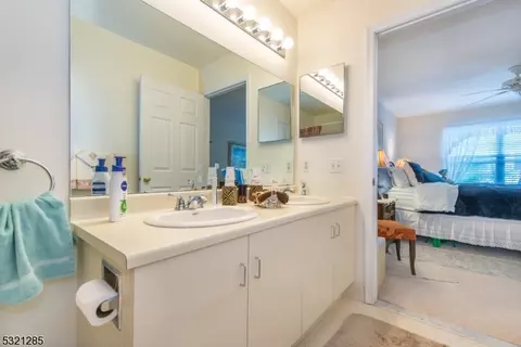 136 Potomac Dr, Basking Ridge, NJ 07920 photo 19