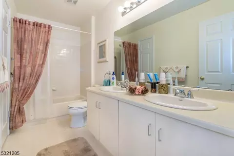 136 Potomac Dr, Basking Ridge, NJ 07920 photo 22