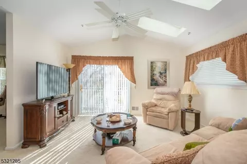 136 Potomac Dr, Basking Ridge, NJ 07920 photo 3