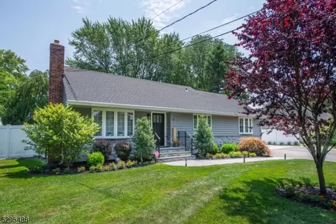 9 Arthur Rd, Lincoln Park, NJ 07035