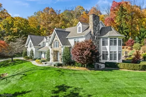 75 Mosle Rd, Far Hills, NJ 07931