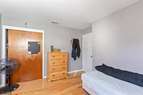 392 Taylor Ave, Hackensack, NJ 07601 photo 6