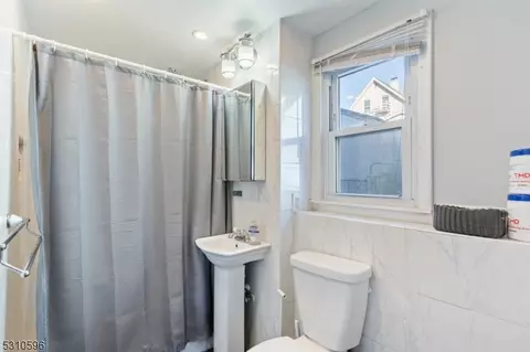392 Taylor Ave, Hackensack, NJ 07601 photo 5