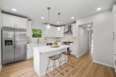 815 Ridgedale Ave, Woodbridge Twp, NJ 07095