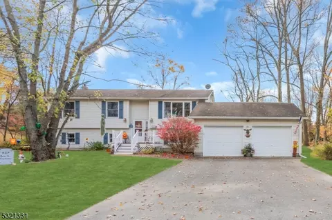 38 Scranton Pkwy, Oxford, NJ 07863