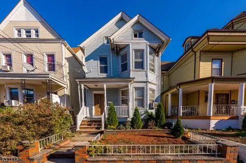 35 Reid St, Elizabeth, NJ 07201