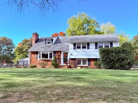 2 Juniper Dr, Morris Plains, NJ 07950