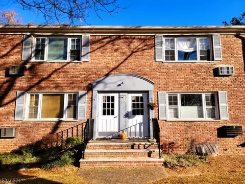25 Wedgewood Dr #72, Verona, NJ 07044