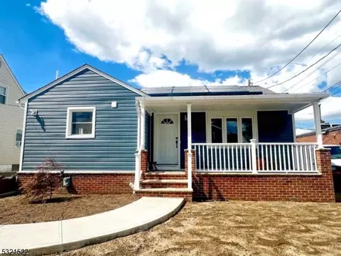 2 Meinzer St, Woodbridge Twp, NJ 07001