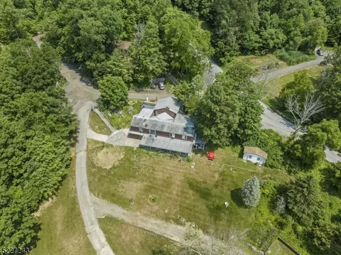 7 Babtown Rd, Vernon Twp, NJ 07461