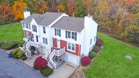 36 Cambridge E, Oxford, NJ 07863