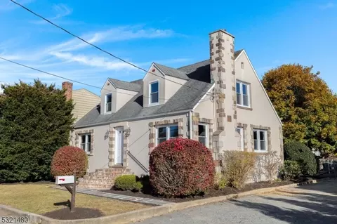24 Ferro Monte Ave, Roxbury Twp, NJ 07847