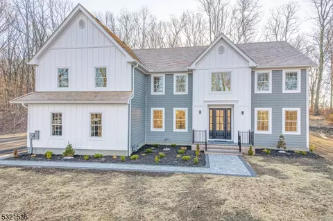 3 Red Oak Row, Chester Twp, NJ 07930
