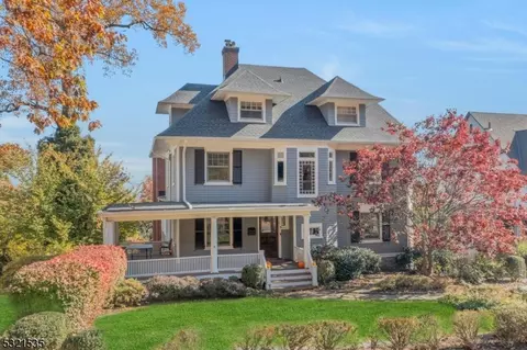 39 Lloyd Rd, Montclair, NJ 07042